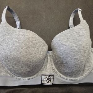 Victoria's Secret "The T-shirt" Perfect Shape Shine Patch Push-Up Bra